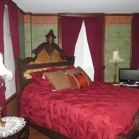 The Bridges Inn At Whitcomb House B&B Swanzey Exterior photo